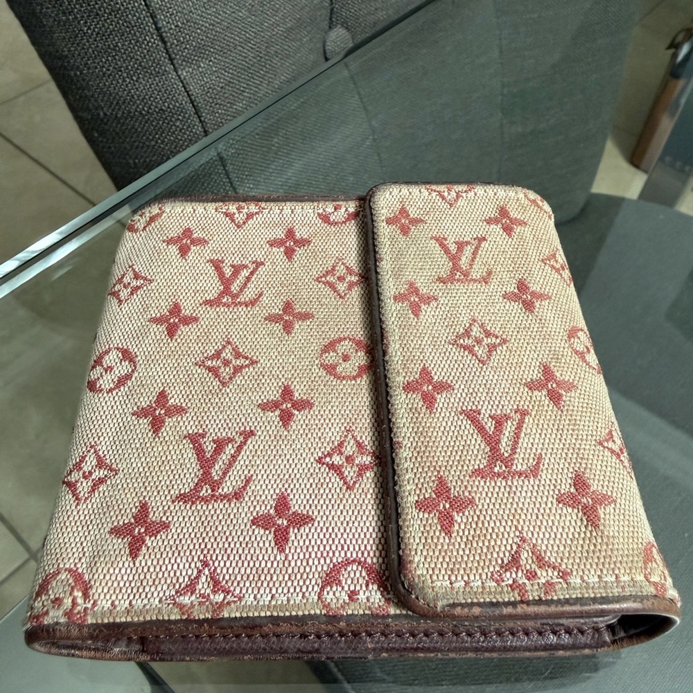 Louis Vuitton Monogram Canvas Wallet - Picture 1 of 7